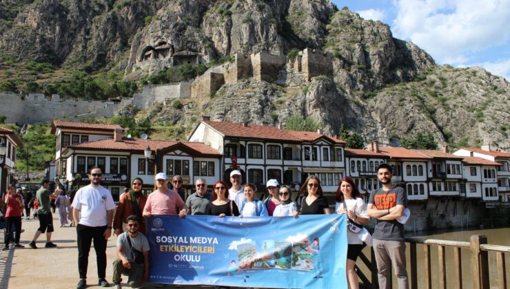 Sosyal Medya Etkileyicileri Okulu Tamamlandı