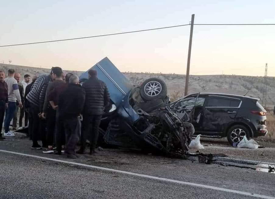 Ölenler Dere köylü.FECİ KAZADA İKİ KİŞİÖLDÜ, 2 KİŞİ DE YARALI