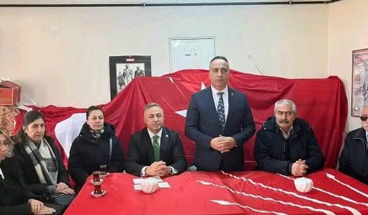 İYİ PARTİDEN, CHP’LİLERE TÜRK BAYRAĞI TEPKİSİ