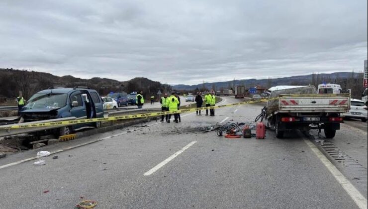 OSMANCIK’TA FECİ KAZA: 2 ÖLÜ, 5 YARALI